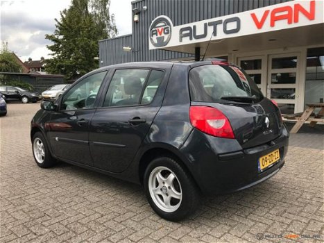 Renault Clio - CLIO 1.2 5 Deurs Airco NL Nap Weinig KM - 1