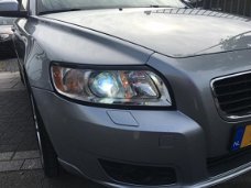 Volvo V50 - 2.0D Momentum / automaat / bi-xenon / lm velgen / cruise control /