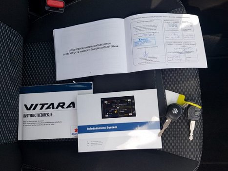 Suzuki Vitara - 1.6 Exclusive Trekhaak, Navigatie LM-velgen - 1