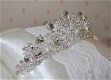 Tiara met kristal druppels en blaadjes voor de bruid - 3 - Thumbnail