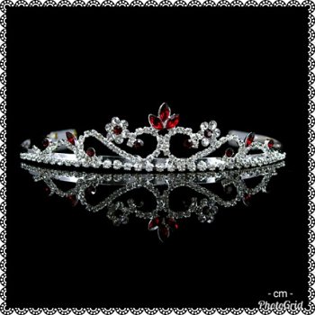 TIARA MET ROOD EN HELDER KRISTAL VOOR DE BRUID - 1