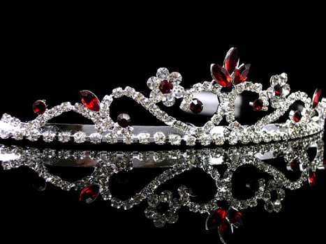 TIARA MET ROOD EN HELDER KRISTAL VOOR DE BRUID - 2