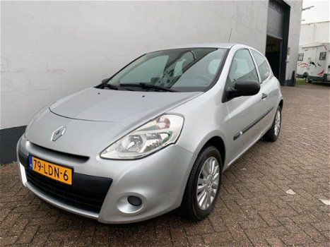 Renault Clio - 1.2 TCe Special Line - Navigatie - 1