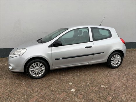 Renault Clio - 1.2 TCe Special Line - Navigatie - 1