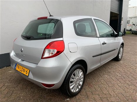 Renault Clio - 1.2 TCe Special Line - Navigatie - 1