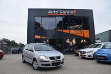 Volkswagen Polo - 1.2 Trendline airco/elec ramen/stuurbekr/centr vergr