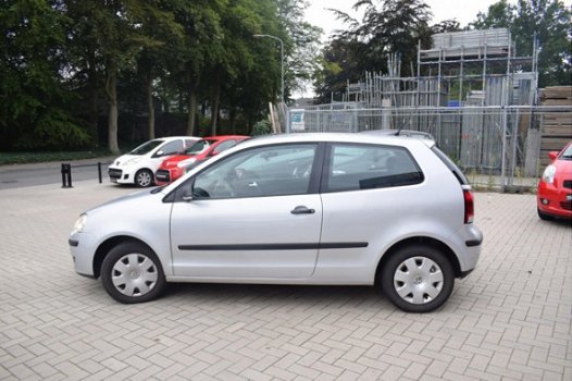 Volkswagen Polo - 1.2 Trendline airco/elec ramen/stuurbekr/centr vergr - 1