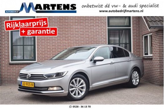 Volkswagen Passat - 1.6 TDI 120pk H6 Highline Executive Led Ecc Pdc Leder Navigatie - 1