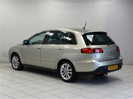 Fiat Croma - 2.2 16V Corporate Premium Leder Navigatie Xenon - 1