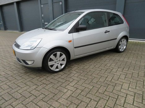 Ford Fiesta - 1.3 Futura klein en zuinig - 1