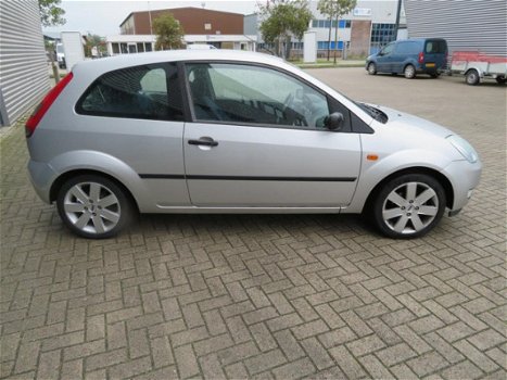 Ford Fiesta - 1.3 Futura klein en zuinig - 1