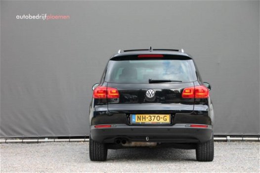 Volkswagen Tiguan - 1.4 TSI BMT Cup - 122 pk *Panorama / Xenon / Navi / Park Assist - 1