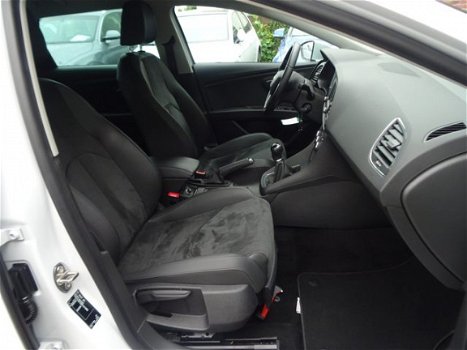 Seat Leon ST - 1.6 TDI Style Bns Navi, Led, 18''Lmv, Pdc v+a - 1