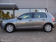 Volkswagen Golf - 1.2 TSI Tour II BlueMotion 1ste eigenaar navigatie 5 drs