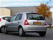 Renault Clio - 1.2-16V Authentique Comfort AIRCO NIEUWE APK (bj2005) - 1 - Thumbnail