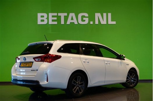 Toyota Auris Touring Sports - AUTOMAAT 1.8 Hybrid Camera | Panoramadak | Navigatie - 1