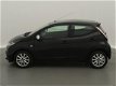 Toyota Aygo - 1.0 VVT-i x-play airco / cruise / camera / zwart-metallic / 41 dkm - 1 - Thumbnail