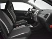 Toyota Aygo - 1.0 VVT-i x-play airco / cruise / camera / zwart-metallic / 41 dkm - 1 - Thumbnail