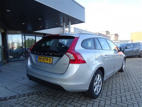 Volvo V60 - D2 Kinetic Business Pack Pro Navigatie - 1