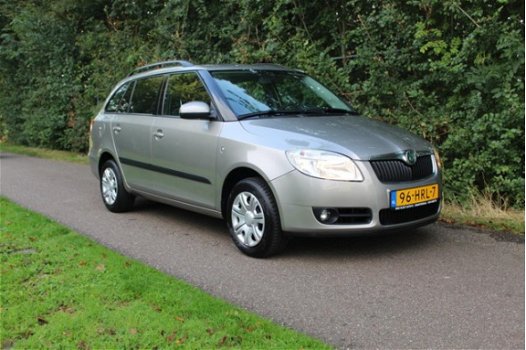 Skoda Fabia Combi - 1.4-16V Ambiente - 1