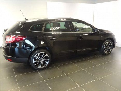 Renault Mégane Estate - TCe 115 Bose | Full Map Navigatie | Metaalkleur | 17'' LM Velgen | Airco Cli - 1