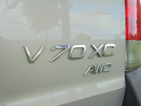 Volvo V70 Cross Country - 2.4 T Prestige Line * Airco * Leder * Automaat * KOOPJE - 1