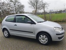 Volkswagen Polo - 1.4-16V Trendline - GRIJS - AIRCO