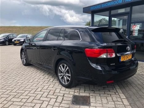 Toyota Avensis Wagon - 1.6 VVTi Business | panoramadak | Winter Sale Voordeel - 1