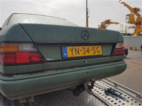 Mercedes-Benz 300-serie - 200-500 (W124) 300 CE - 1