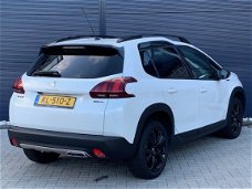 Peugeot 2008 - 1.2 110pk GT-LINE 17" LM + PAN.DAK