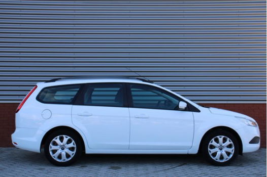 Ford Focus Wagon - 1.8 125pk Trend Navigatie | Airco | Cruise | Trekhaak - 1