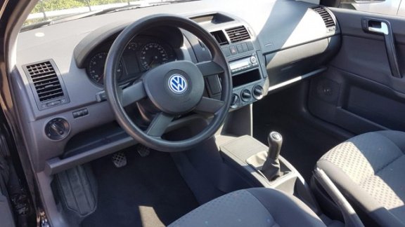 Volkswagen Polo - 1.2 Airco/Electr.Ramen+Spiegels/Nw.APK/115dkm - 1