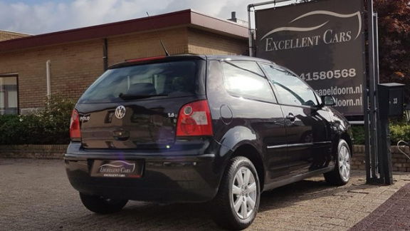 Volkswagen Polo - 1.4-16V Highline Airco/Electr.Ramen/Nw.APK/ - 1