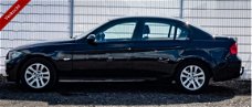 BMW 3-serie - 318i High Executive