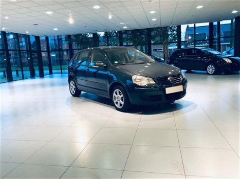 Volkswagen Polo - 1.2-12V Trendline - 1