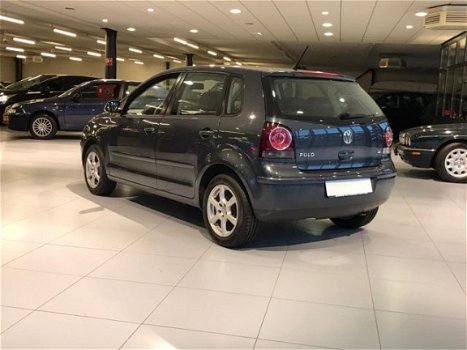 Volkswagen Polo - 1.2-12V Trendline - 1