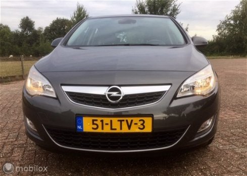 Opel Astra - 1.4 Turbo Edition - 1