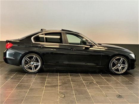 BMW 3-serie - 320i High Executive - 1