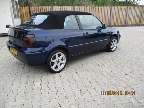 Volkswagen Golf Cabriolet - 1.8 Trendline - 1