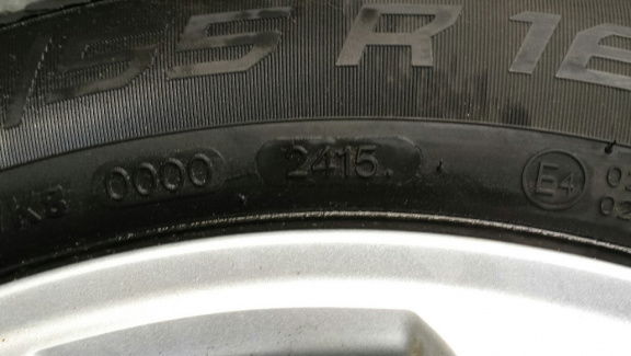 Originele Audi A4 winterbandenset, Vredestein snowtrack 5 - Afbeelding 4