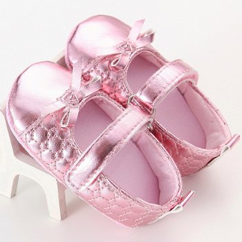 BABY SCHOENEN IN METALLIC ROZE MAAT 18 - 1