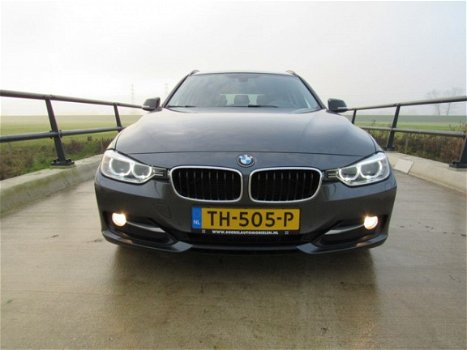 BMW 3-serie Touring - 320d sDrive High Ex, sportleer, M pakket, nieuwstaat - 1