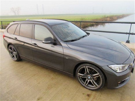 BMW 3-serie Touring - 320d sDrive High Ex, sportleer, M pakket, nieuwstaat - 1