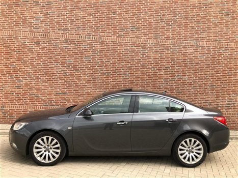 Opel Insignia - 2.8 T Cosmo 4x4 - 1