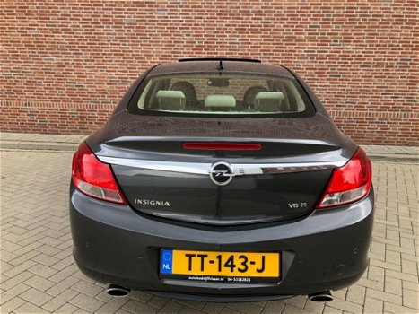 Opel Insignia - 2.8 T Cosmo 4x4 - 1