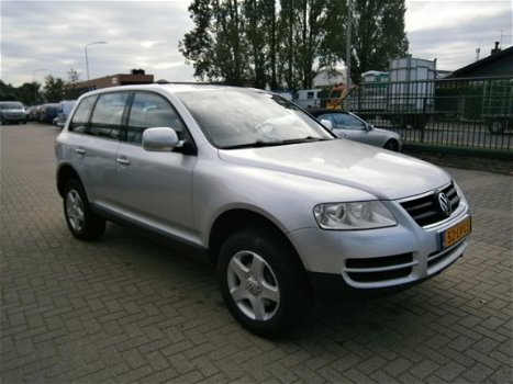 Volkswagen Touareg - 3.2 V6 AUTOMAAT-CLIMA CONTROL -LICHTMETAAL VELGEN-LEDRE INTRIEUR VOL OPTIES - 1