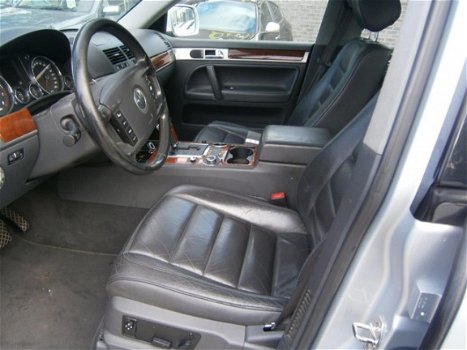 Volkswagen Touareg - 3.2 V6 AUTOMAAT-CLIMA CONTROL -LICHTMETAAL VELGEN-LEDRE INTRIEUR VOL OPTIES - 1