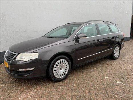 Volkswagen Passat Variant - 2.0 FSI Comfortline - 1