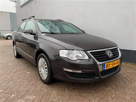 Volkswagen Passat Variant - 2.0 FSI Comfortline - 1