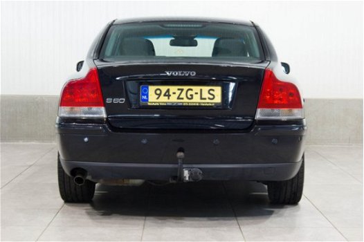 Volvo S60 - 2.4 Benz. Aut. Navigatie Leder Trekhaak 140pk - 1